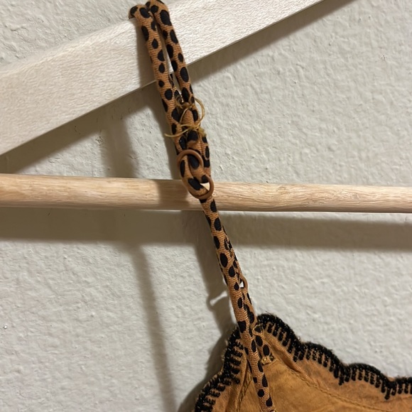 Urban Outfitters Hanna Rayon Tiered Scallop Babydoll Mini Dress Size XS - Picture 4 of 10